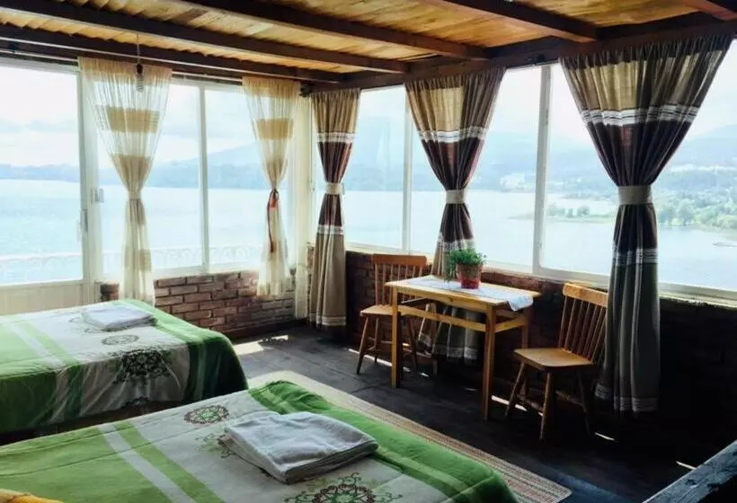 Hotelli Cabañas Zirahuen Los Angeles