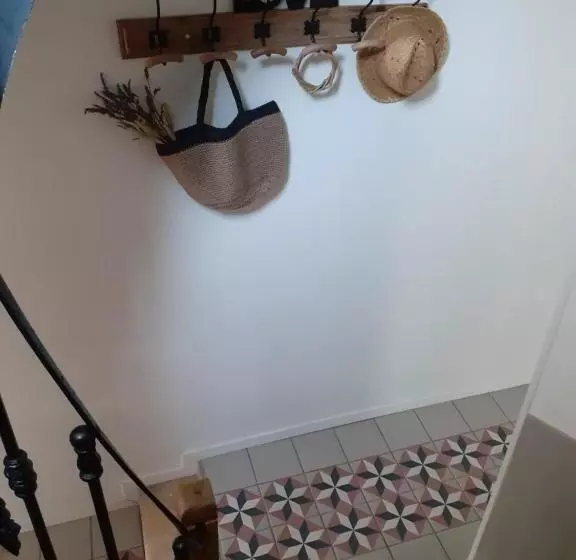 تختخواب و صبحانه Charmes En Ville Le Charme Authentique