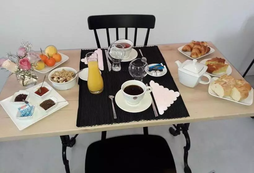 تختخواب و صبحانه Charmes En Ville Le Charme Authentique