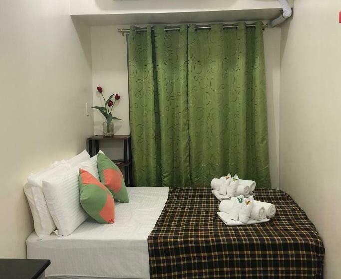 Stays At Green Residences Studio Couples Bed With Complimentary Breakfast For 2