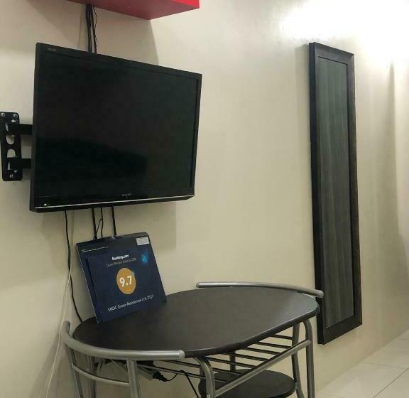 Stays At Green Residences Studio Couples Bed With Complimentary Breakfast For 2