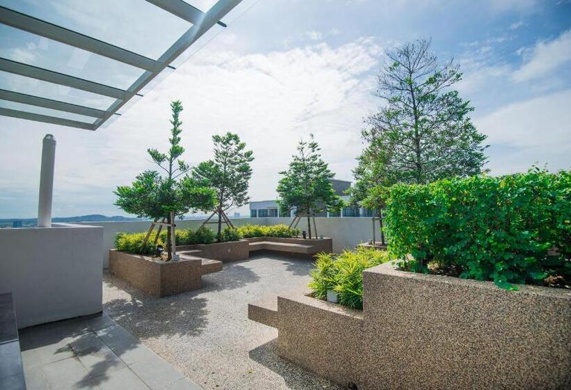 בית מלון כפרי Molek Regency Taman Molek