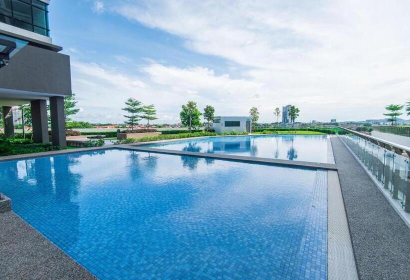 בית מלון כפרי Molek Regency Taman Molek