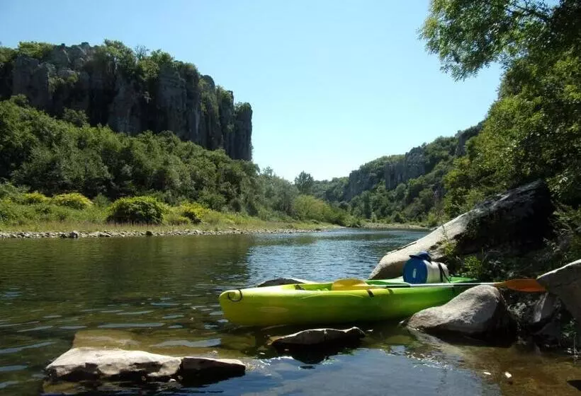 Majatalo Gîte L Escoussou Au Calme, 6p, 4ch, 130m2, Charme Et Nature, Piscine Chauffée, Sud Ardèche