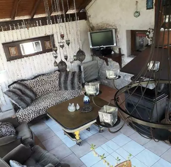 Aamiaismajoitus (B&B) Dependance Du Moulin Galuzot