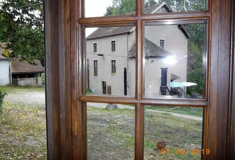 Aamiaismajoitus (B&B) Dependance Du Moulin Galuzot