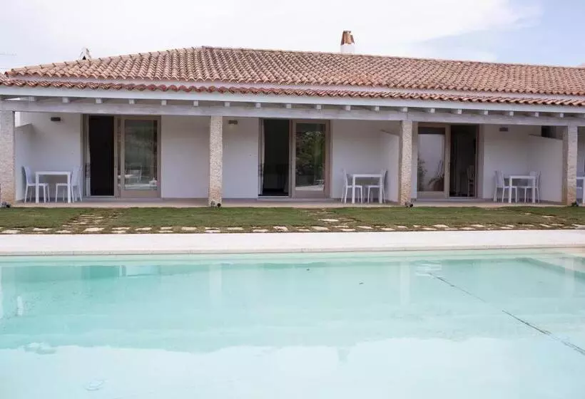 ベッドアンドブレックファースト La Corte Di Pulicinu