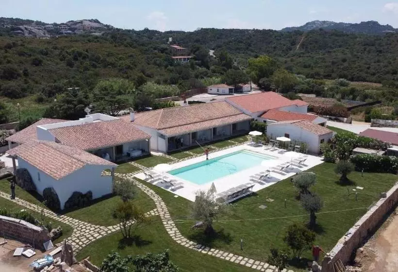 ベッドアンドブレックファースト La Corte Di Pulicinu