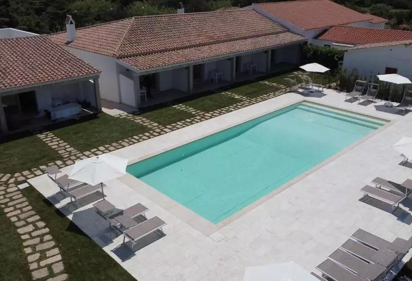 ベッドアンドブレックファースト La Corte Di Pulicinu