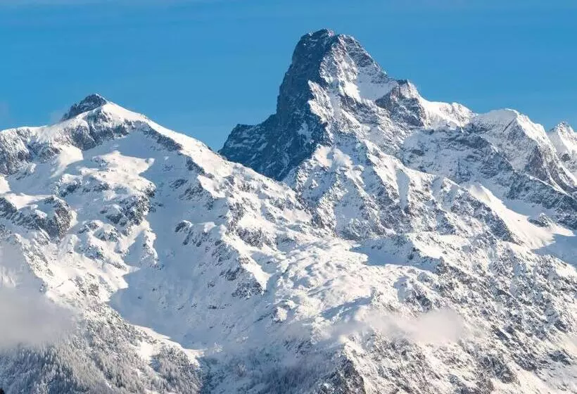 ベッドアンドブレックファースト Les Clarines Perceneige   Chambre D Hôtes Vue Sur Montagne