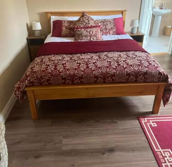 Heeneys Lodge B&b