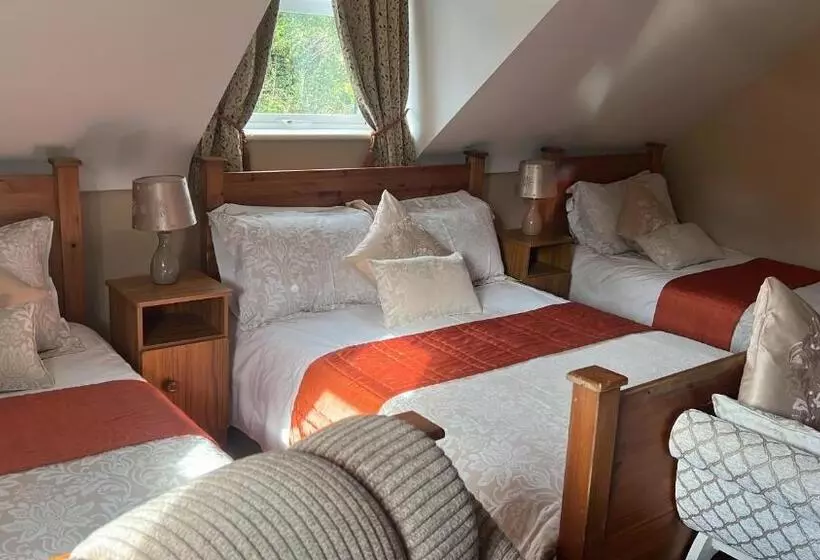 Heeneys Lodge B&b