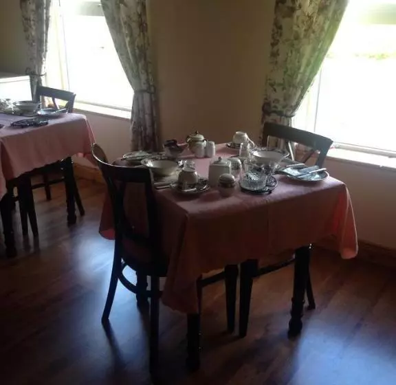 Heeneys Lodge B&b