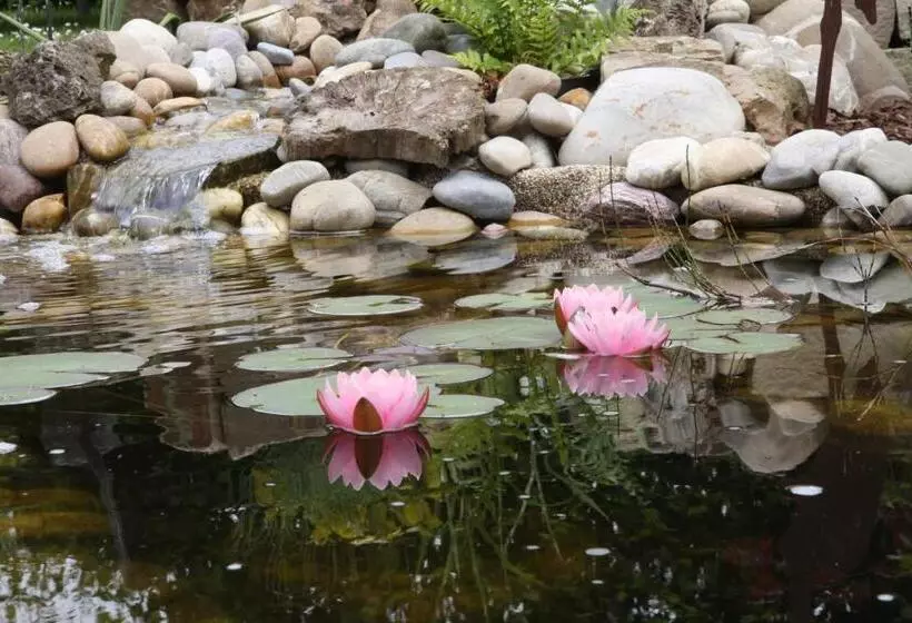 Majatalo Famos Schlafen