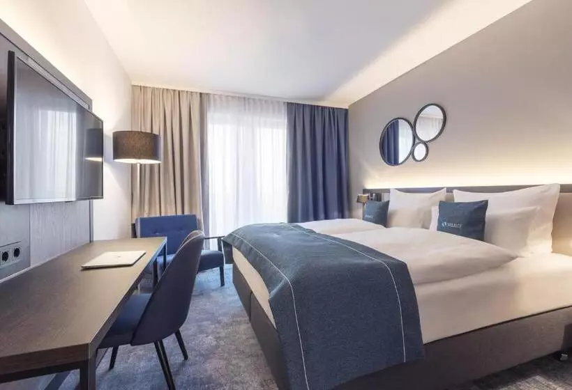 Garner Hotel Augsburg Nord, An Ihg