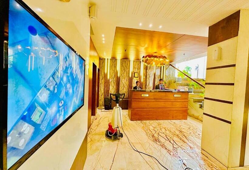 هتل Superia Grand