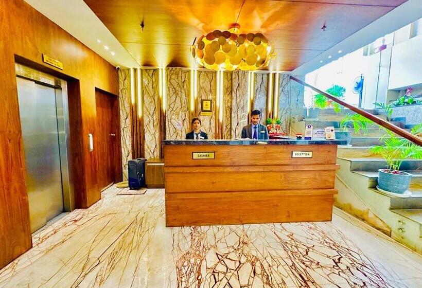 هتل Superia Grand