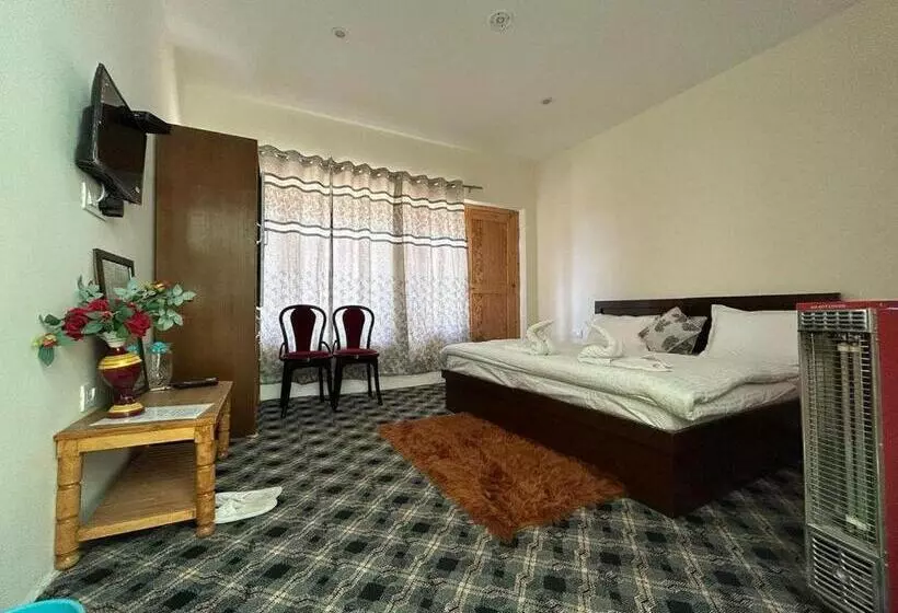ペンション Yang-lha Guest House
