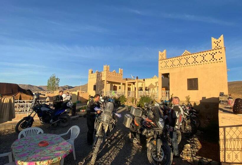 هاستل Auberge & Restaurant Agaudal