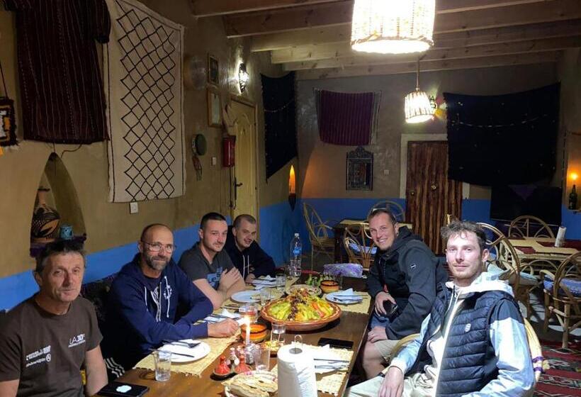 هاستل Auberge & Restaurant Agaudal