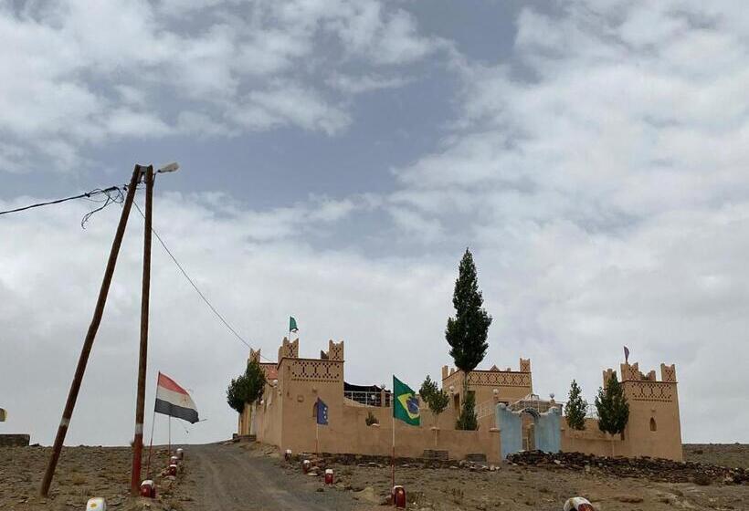 هاستل Auberge & Restaurant Agaudal