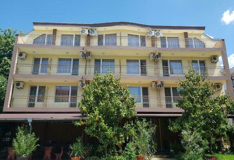 Family Hotel Magnolia