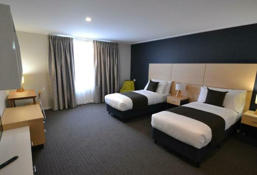 호텔 The Astor Suites