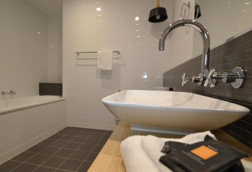 호텔 The Astor Suites