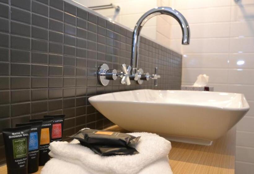 호텔 The Astor Suites