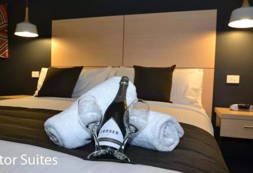 ホテル The Astor Suites