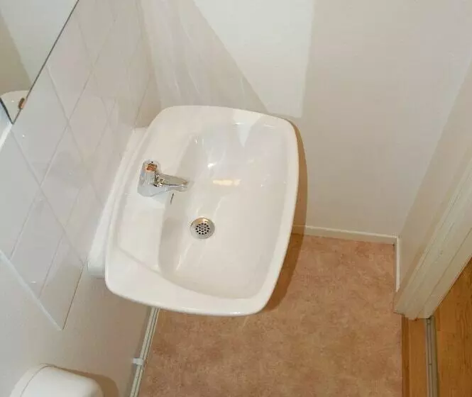 Allégården Kastlösa Vandrarhem