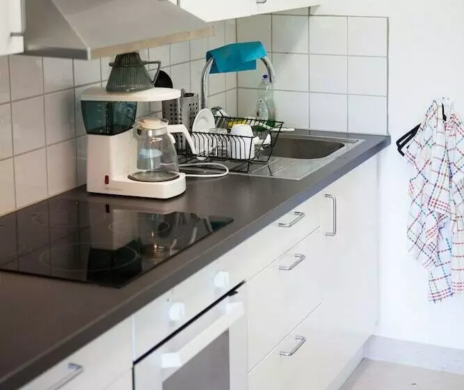 Allégården Kastlösa Vandrarhem