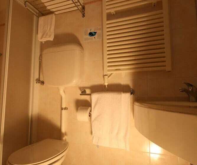 فندق Albergo Centopini