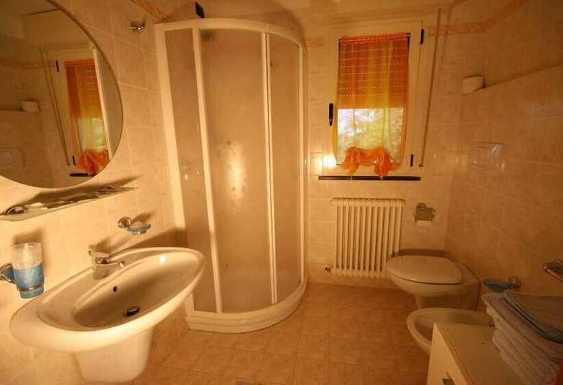 فندق Albergo Centopini