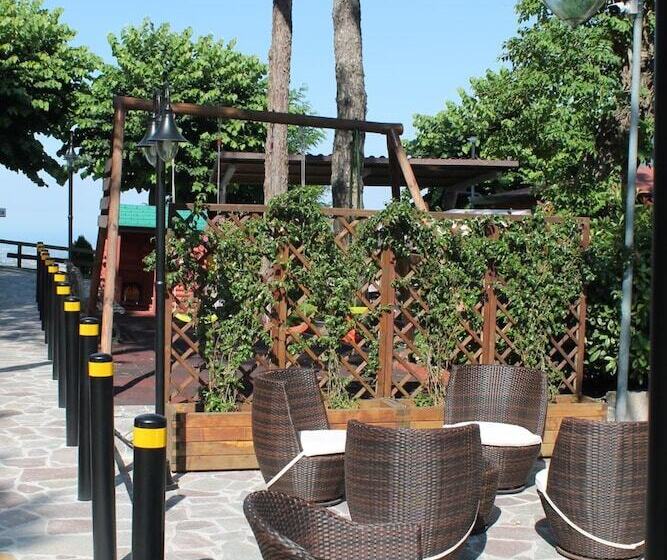 فندق Albergo Centopini