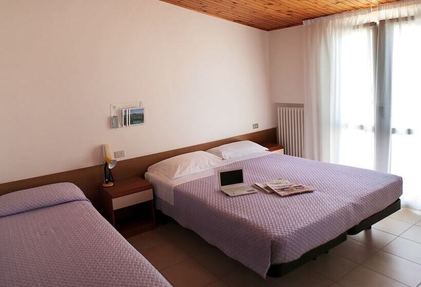 فندق Albergo Centopini