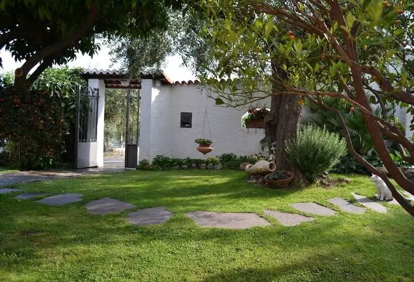 ホテル Azienda Agrituristica Villa Arianna