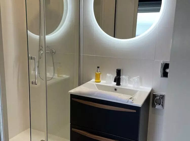 ホテル Beau Rivage Hôtel Restaurant