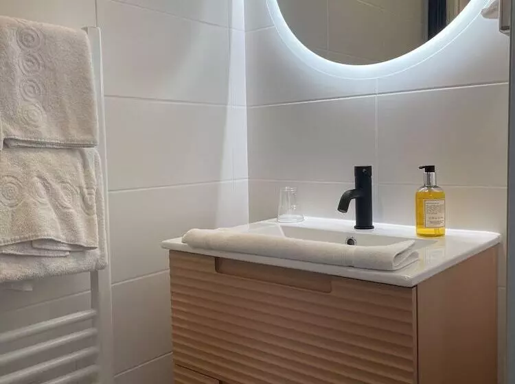 ホテル Beau Rivage Hôtel Restaurant