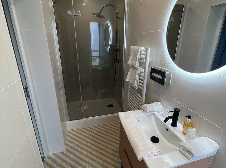 ホテル Beau Rivage Hôtel Restaurant