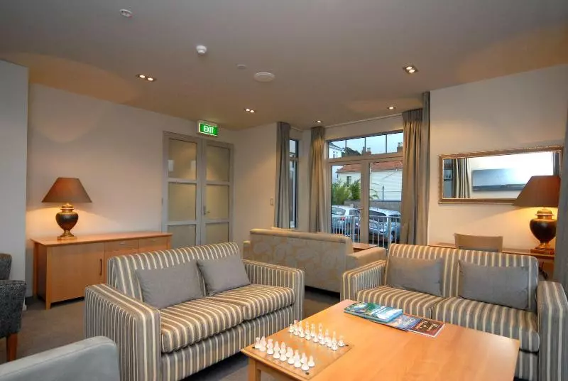 Hotel Bluestone On George