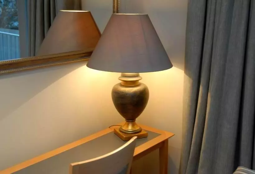 Hotel Bluestone On George