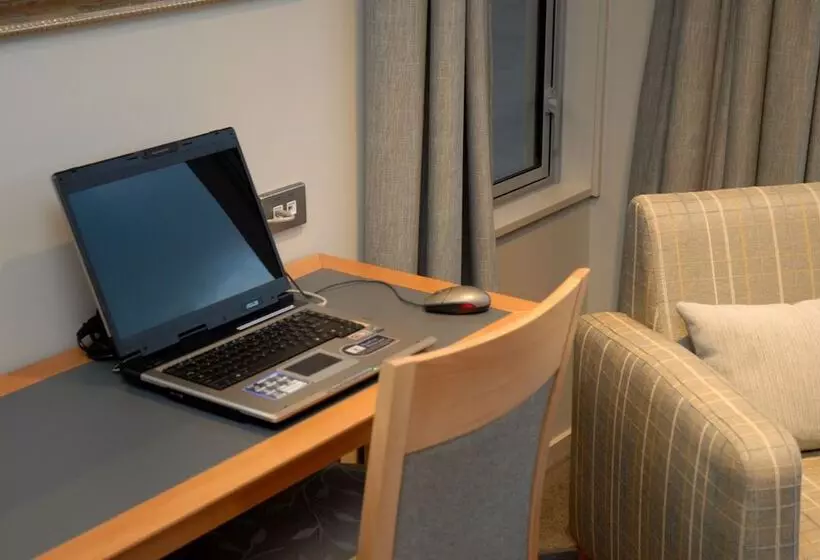 Hotel Bluestone On George