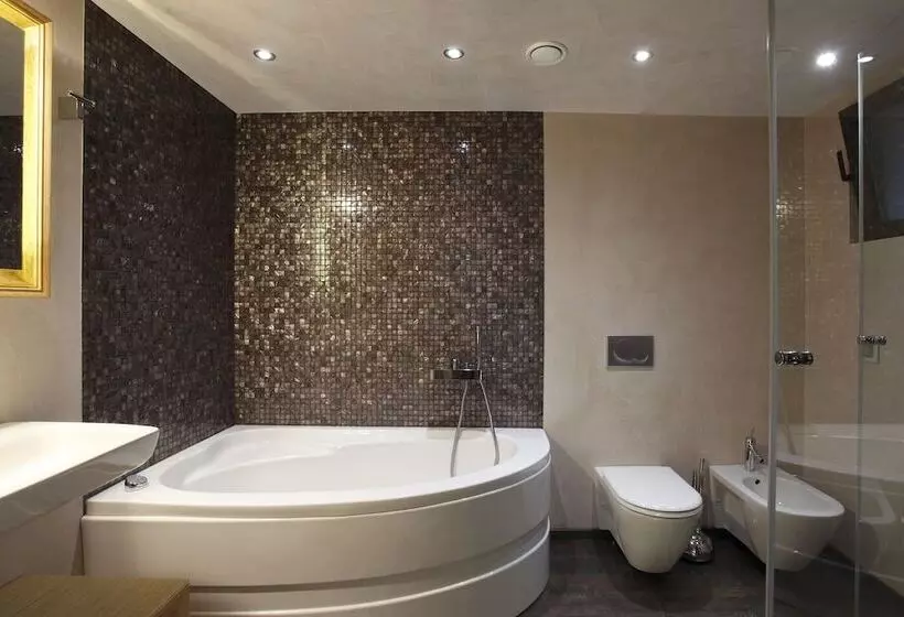 هتل Deris Bosphorus Lodge