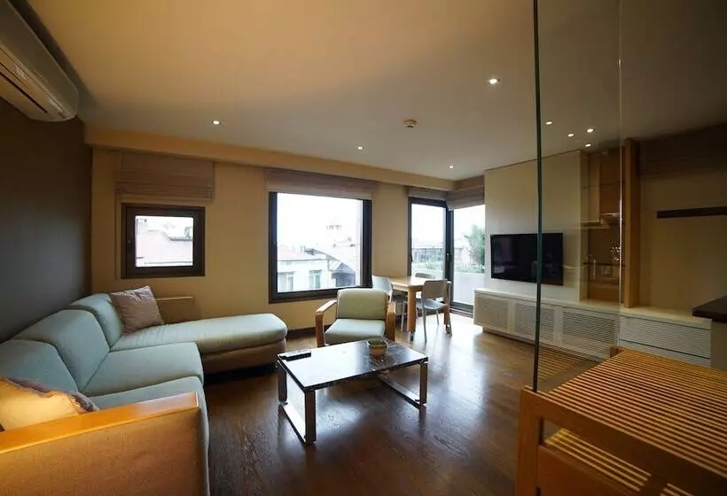 هتل Deris Bosphorus Lodge