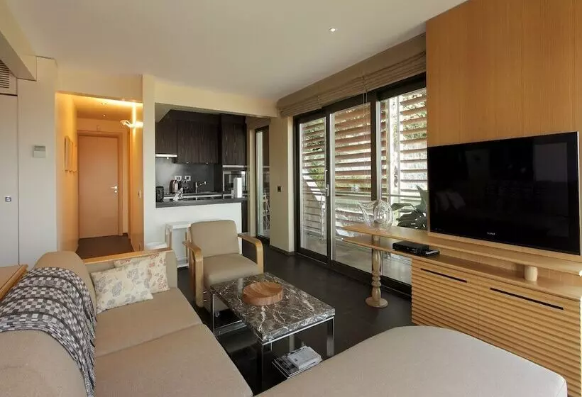 هتل Deris Bosphorus Lodge