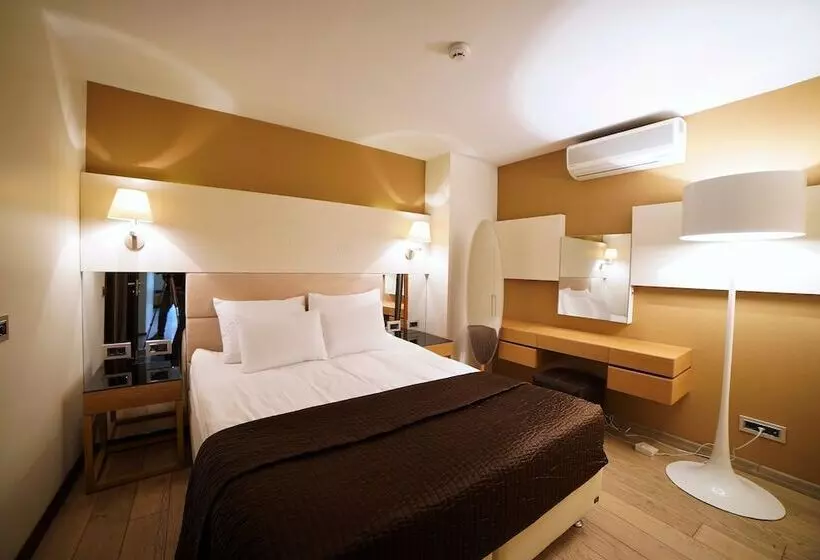 هتل Deris Bosphorus Lodge