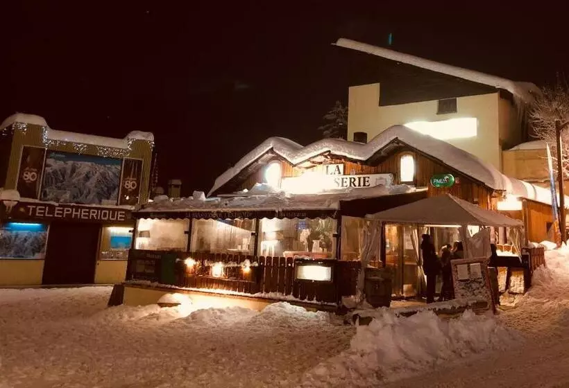 Отель Edelweiss