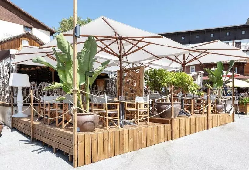 Отель Edelweiss