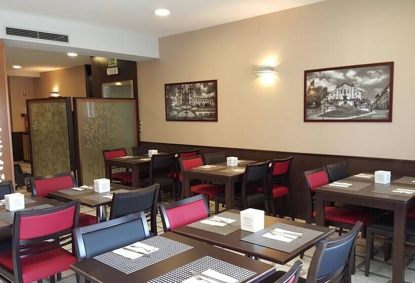 호텔 Feira Pedra Bela